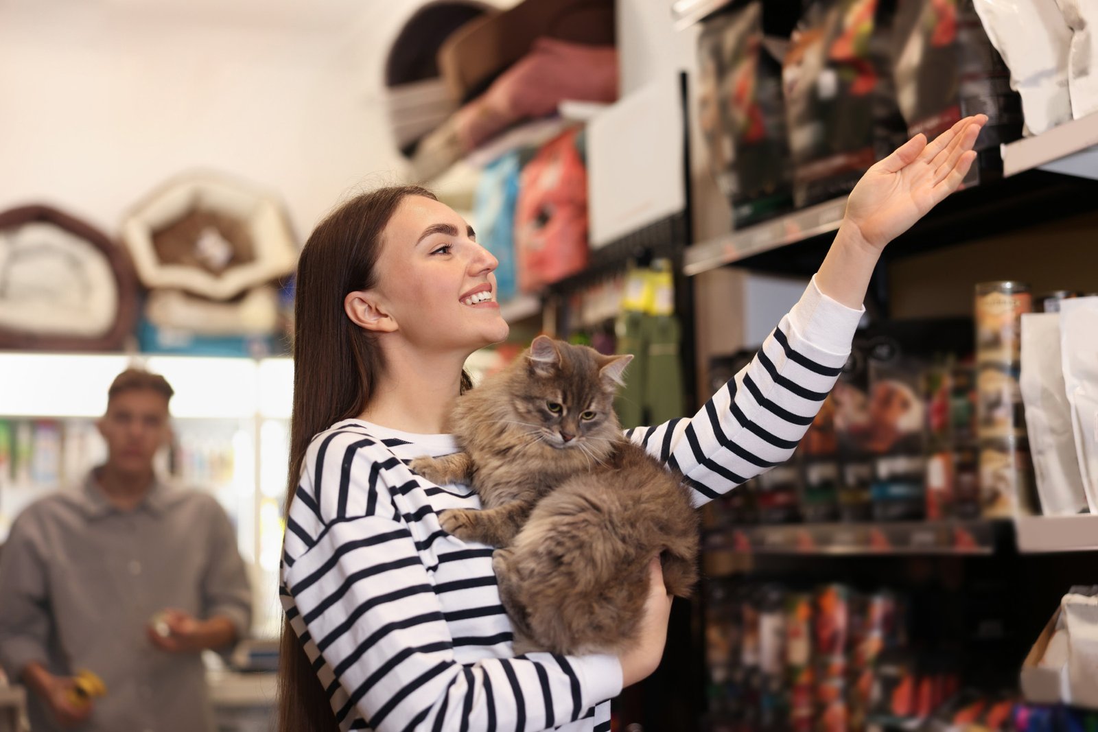 Women shopping with her cat